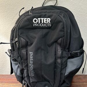 Patagonia Refugio 28L Backpack‎ Black
Otter Logo On Front